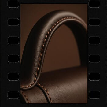 Çanta sapının kıvrımı ve elde duruşu